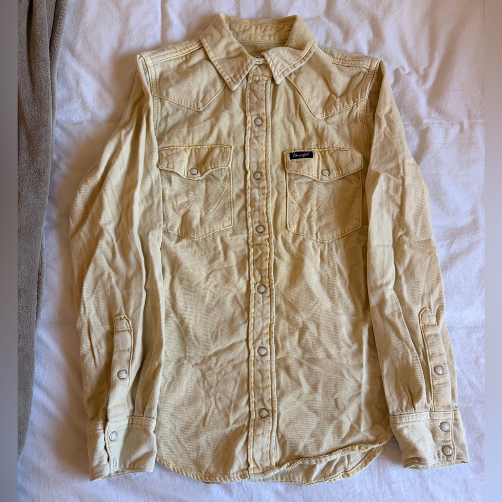 Wrangler Retro Women’s Yellow Long Sleeve Pearl Snap Western Shirt